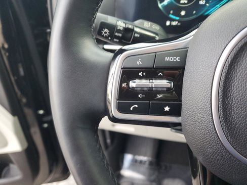 Used 2024 Kia Carnival SX Prestige image 28