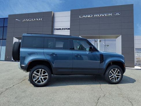 New 2025 Land Rover Defender 110 S image 6