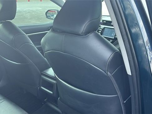 Used 2019 Toyota Camry SE image 25