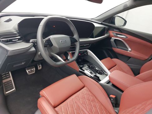 Used 2025 Audi SQ5 Prestige AWD/4WD image 4