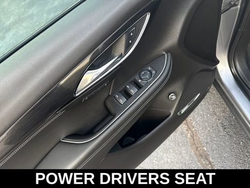 Used 2022 Buick Envision Essence w/ Technology Package I image 17