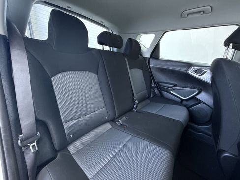 Used 2023 Kia Soul LX image 31
