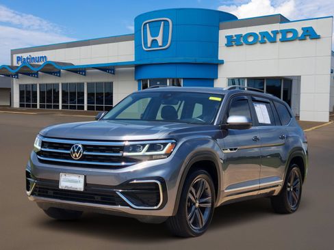 Used 2022 Volkswagen Atlas SEL R-Line AWD/4WD image 2