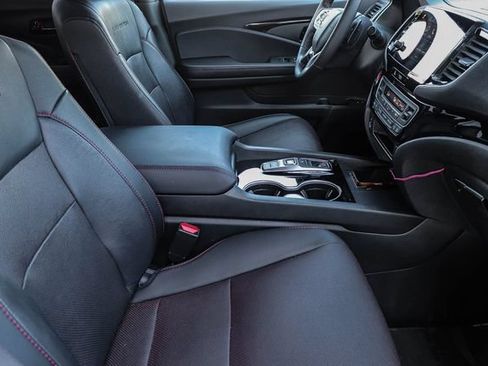 Used 2024 Honda Passport Black Edition image 16