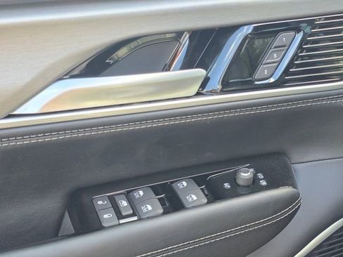 New 2026 Jeep Grand Wagoneer Limited AWD/4WD image 38