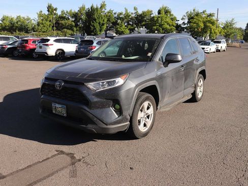 Certified 2021 Toyota RAV4 XLE w/ XLE Grade Weather Package AWD/4WD image 2