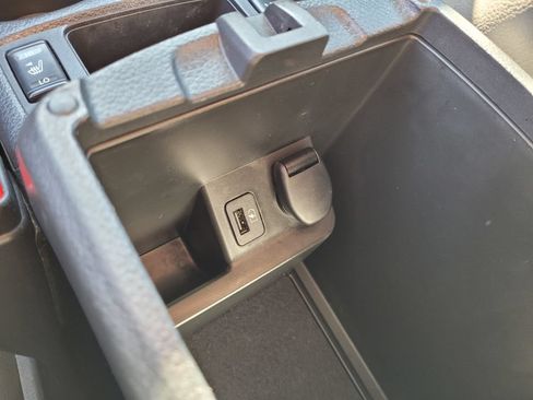 Used 2019 Nissan Rogue SV FWD image 20