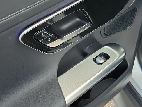 Certified 2026 Mercedes-Benz GLC 300 image 11