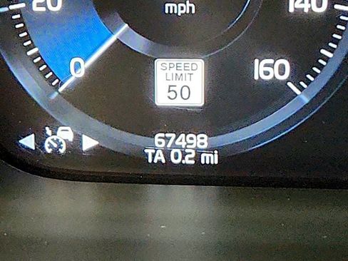 Used 2020 Volvo XC90 T6 Momentum AWD/4WD image 16