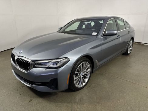 Used 2022 BMW 540i xDrive w/ Premium Package image 25