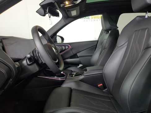 Used 2025 BMW X3 xDrive30i w/ Convenience Package image 9