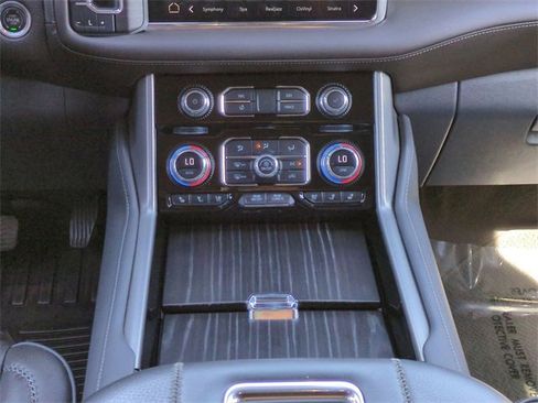 Used 2023 GMC Yukon Denali image 18