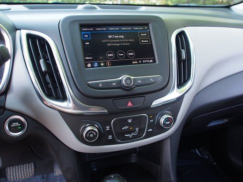 Used 2021 Chevrolet Equinox LS w/ LS Convenience Package FWD image 23