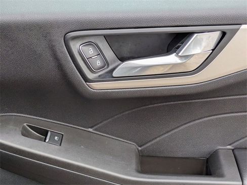 Used 2021 Ford Escape SE w/ SE Sport Appearance Package image 35