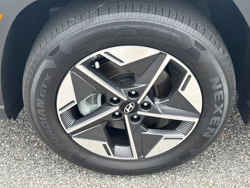 Certified 2025 Hyundai Tucson SEL AWD/4WD image 11