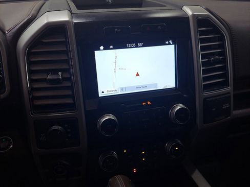 Used 2019 Ford F150 King Ranch w/ Equipment Group 601A Luxury AWD/4WD image 15