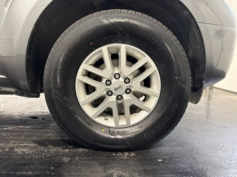 Used 2016 Nissan Frontier SV RWD image 9