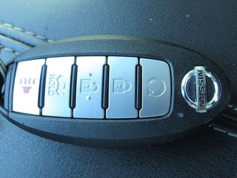 Used 2021 Nissan Sentra SV FWD image 29