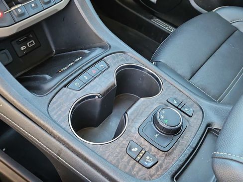 Used 2023 GMC Acadia Denali w/ Denali Technology Package image 20