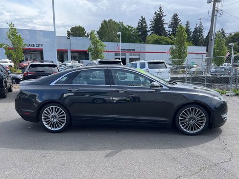 Used 2013 Lincoln MKZ FWD image 3