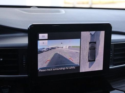 Used 2021 Ford Explorer Limited w/ Hybrid Equipment Group 310A AWD/4WD image 19