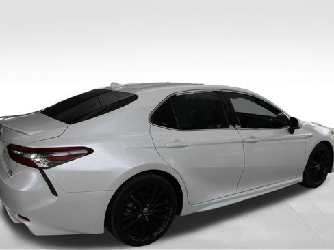 Used 2021 Toyota Camry XSE FWD image 19