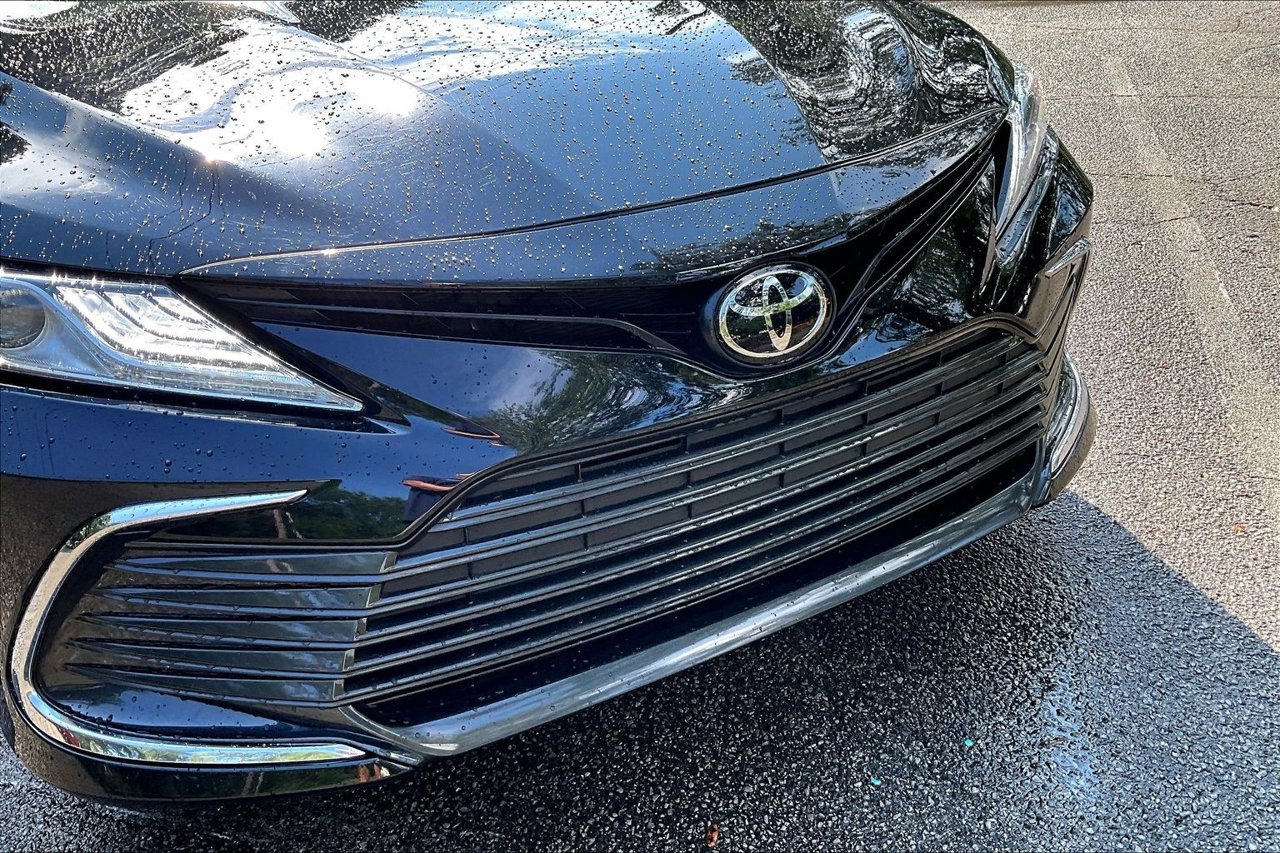 Used 2024 Toyota Camry XLE FWD image 32