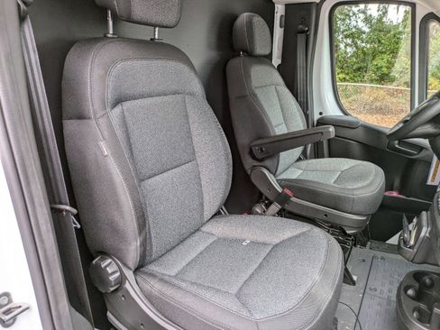 New 2024 RAM ProMaster 3500 w/ Premium Convenience Group image 15