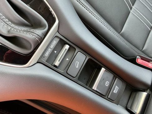 Used 2026 Honda HR-V EX-L image 23