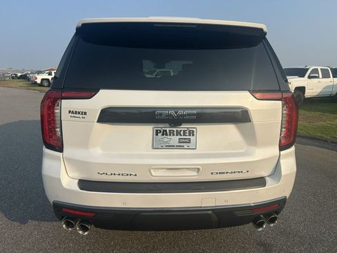 Used 2024 GMC Yukon Denali Ultimate AWD/4WD image 4