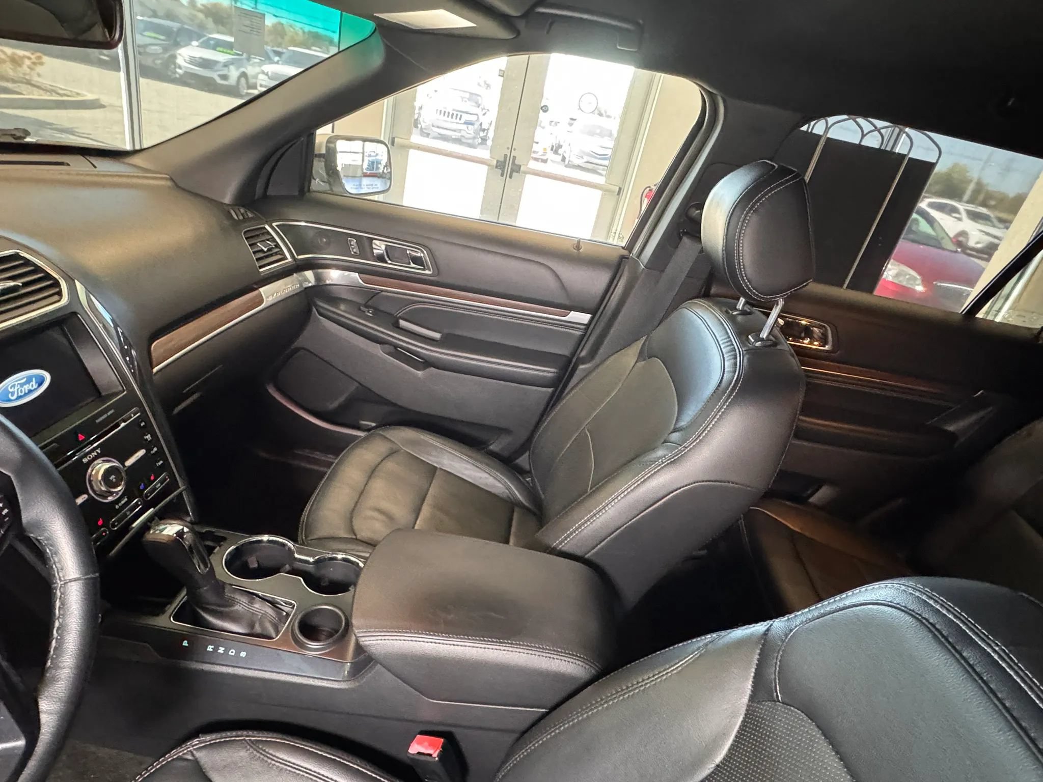 Used 2017 Ford Explorer Limited FWD image 37