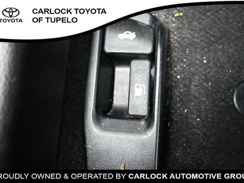 Used 2026 Toyota Corolla LE FWD image 23