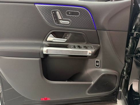 New 2026 Mercedes-Benz GLB 250 image 10