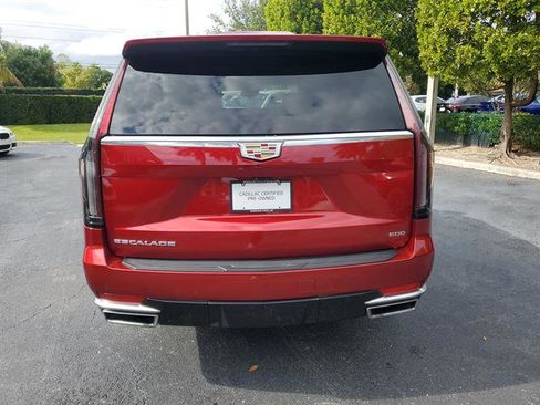 Certified 2024 Cadillac Escalade Premium Luxury Platinum image 4