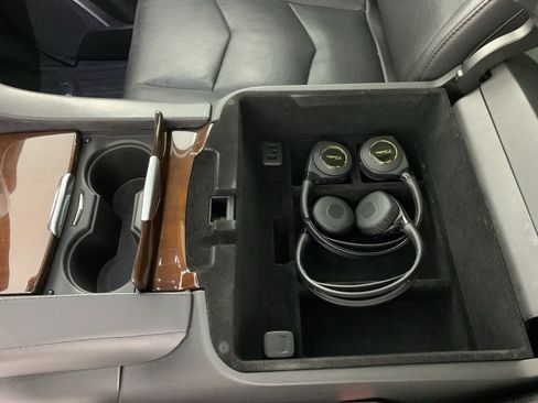 Used 2019 Cadillac Escalade Luxury image 29