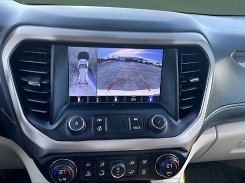 Used 2023 GMC Acadia Denali w/ Denali Technology Package AWD/4WD image 17