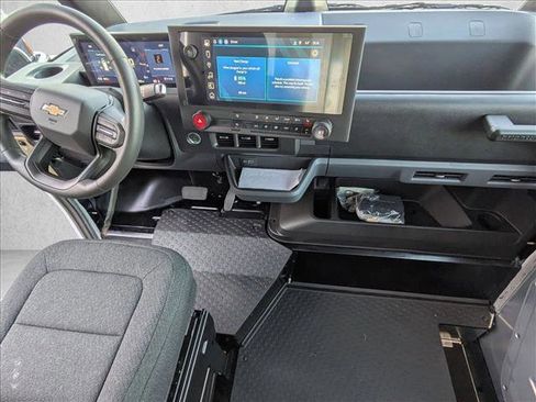 New 2026 Chevrolet Brightdrop 600 image 13