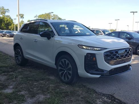 New 2026 Audi Q3 quattro 2.0T AWD/4WD image 2