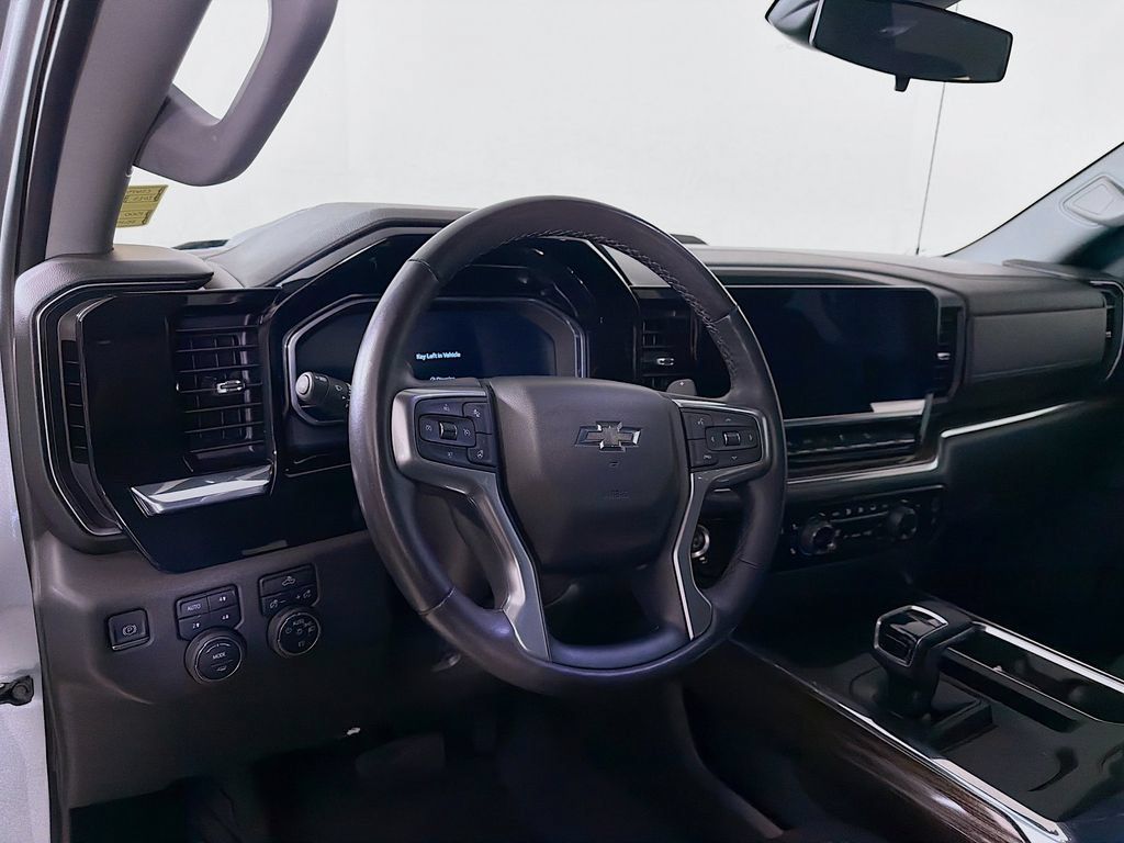 Used 2023 Chevrolet Silverado 1500 LT Trail Boss w/ Protection Package AWD/4WD image 10