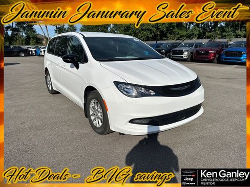 New 2026 Chrysler Voyager LX image 1