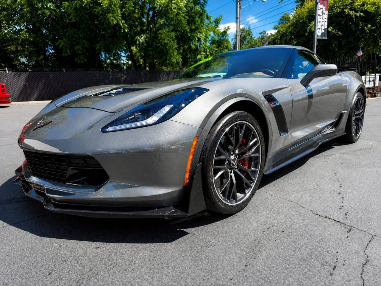 Used 2015 Chevrolet Corvette Z06 w/ 3LZ Preferred Equipment Group RWD image 1