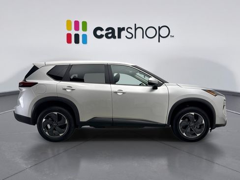 Used 2025 Nissan Rogue SV AWD/4WD image 6