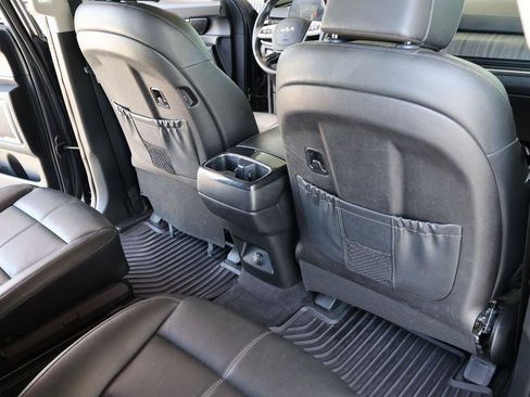 Used 2023 Kia Telluride EX w/ EX Captain's Chair Package FWD image 20