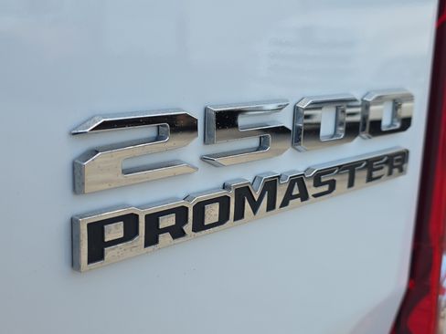 Used 2025 RAM ProMaster 2500 w/ Convenience Group FWD image 10