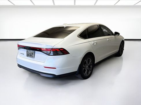 Used 2023 Honda Accord EX image 4
