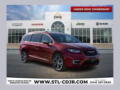 New 2026 Chrysler Pacifica Pinnacle