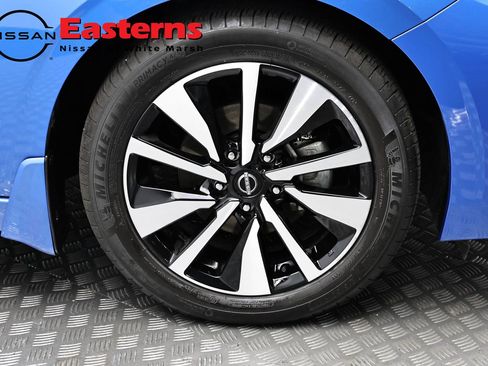 Used 2024 Nissan Sentra SV w/ SV Premium Package FWD image 31
