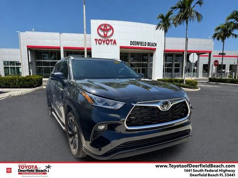 Certified 2026 Toyota Highlander Limited AWD/4WD image 1