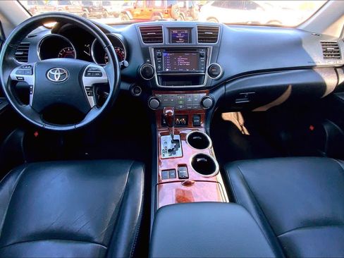 Used 2013 Toyota Highlander Limited image 16