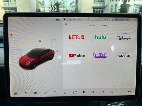 Used 2022 Tesla Model 3 image 17